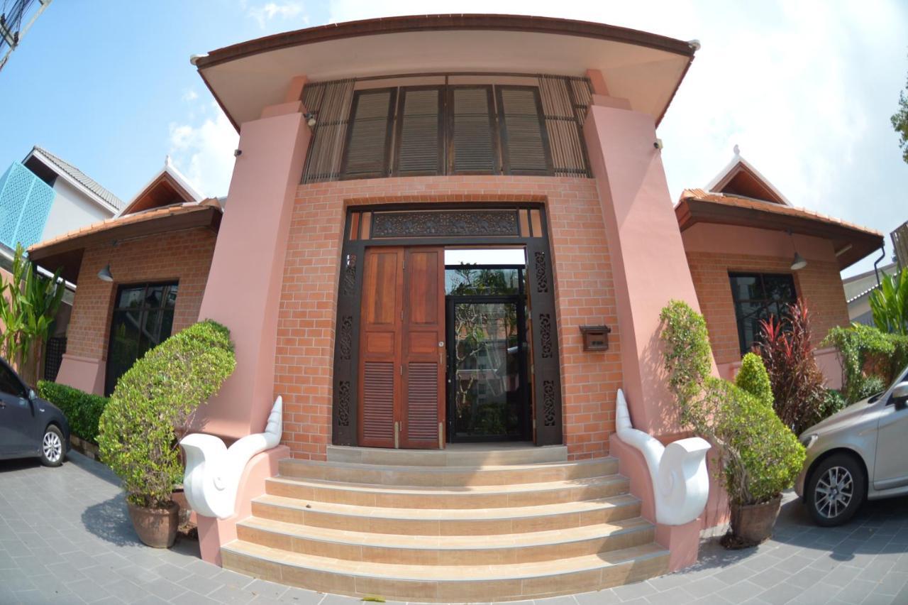 Pra Tamhnak Villa 10 Heong Non Preom Sra Way Neam Seuan Tua Pattaya Exterior photo